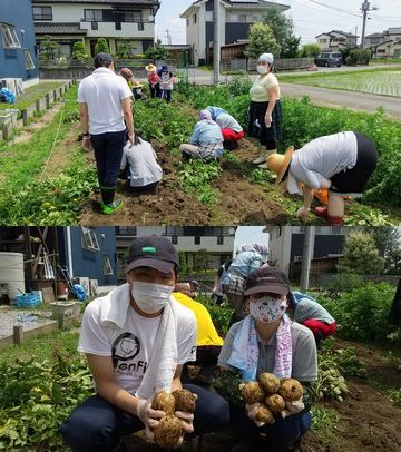 (写真)コエド市場で、全員集合 行事写真