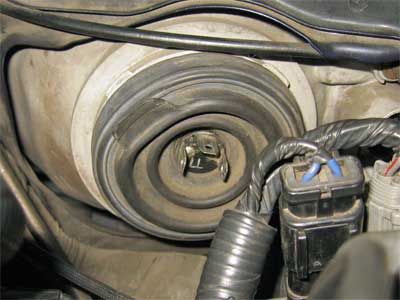 headlightbulb2.jpg(18380 byte)