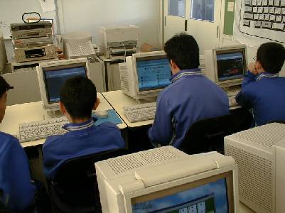 �p�\�R���𑀍삷�鐶�k